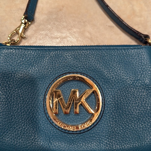 Small Michael Kors purse/wristlet - Picture 2 of 3